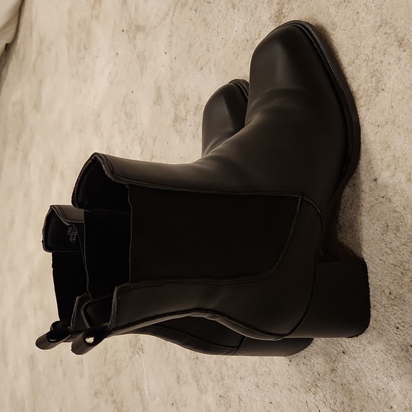 Avellini Made in Spain Black Leather Booties - Picture 6 of 7